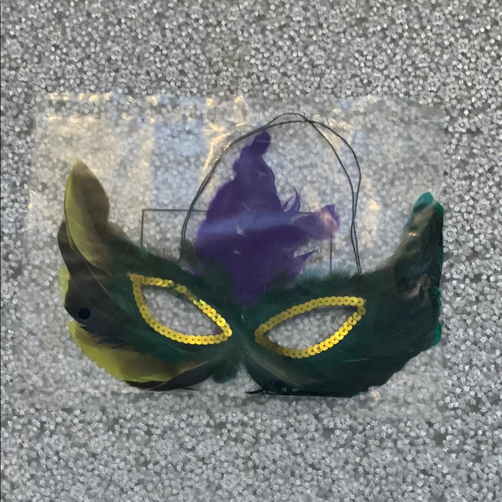 Oriental Trading Co NIP Colorful Feathered Masquerade Mask
